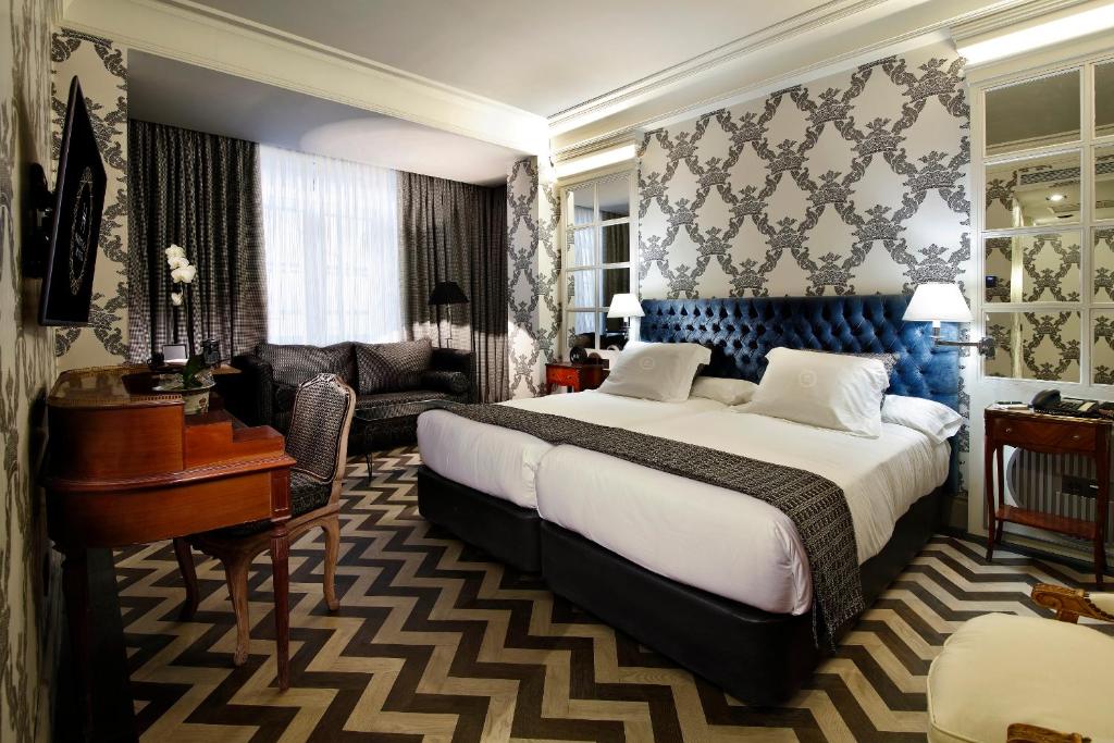 Room, Triple