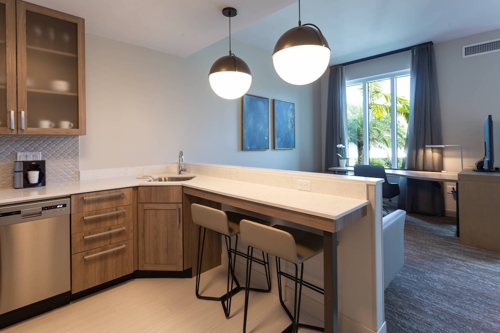Residence Inn by Marriott Palm Beach Gardens 34/42