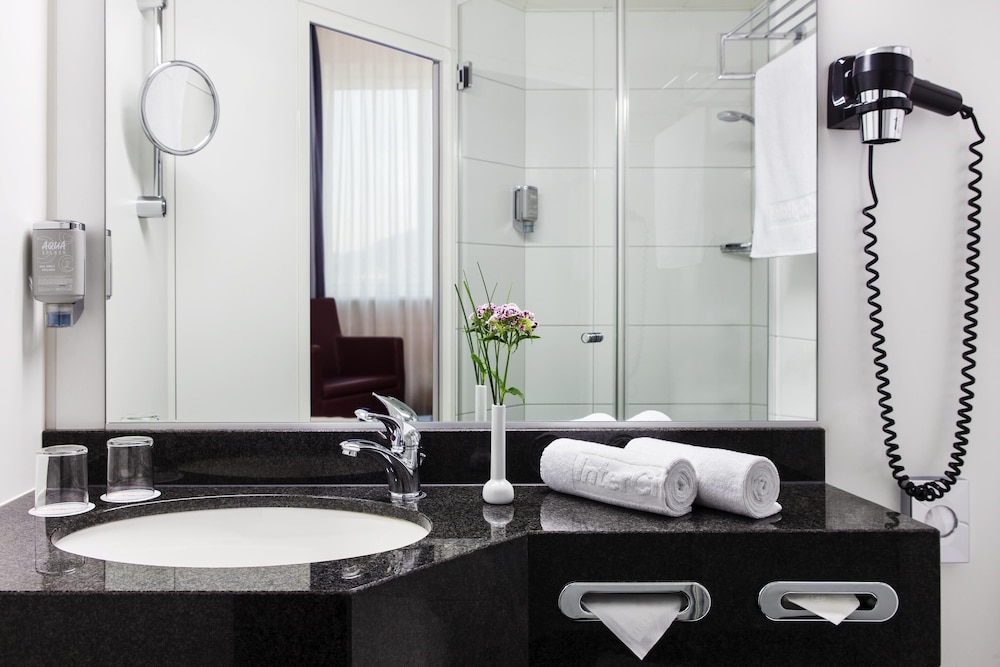 Rugs Hotel Augsburg, Trademark Collection by Wyndham 49/50