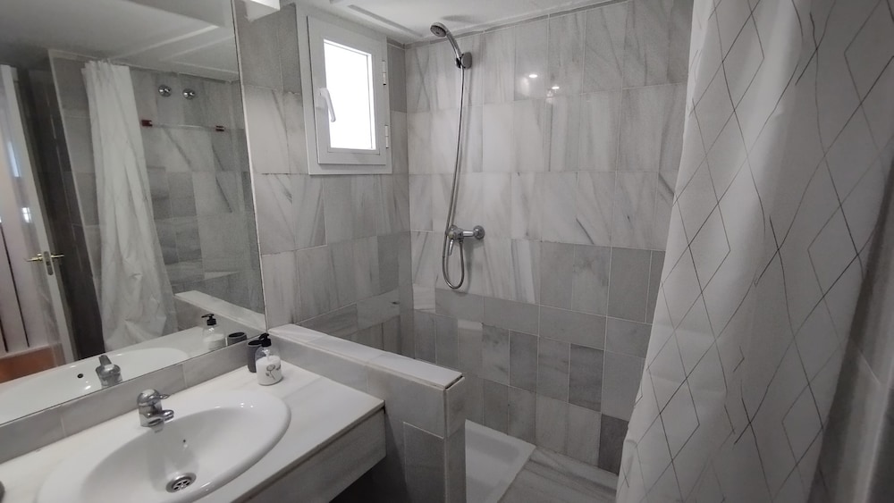 Apartamentos Serinamar Marbella 49/50