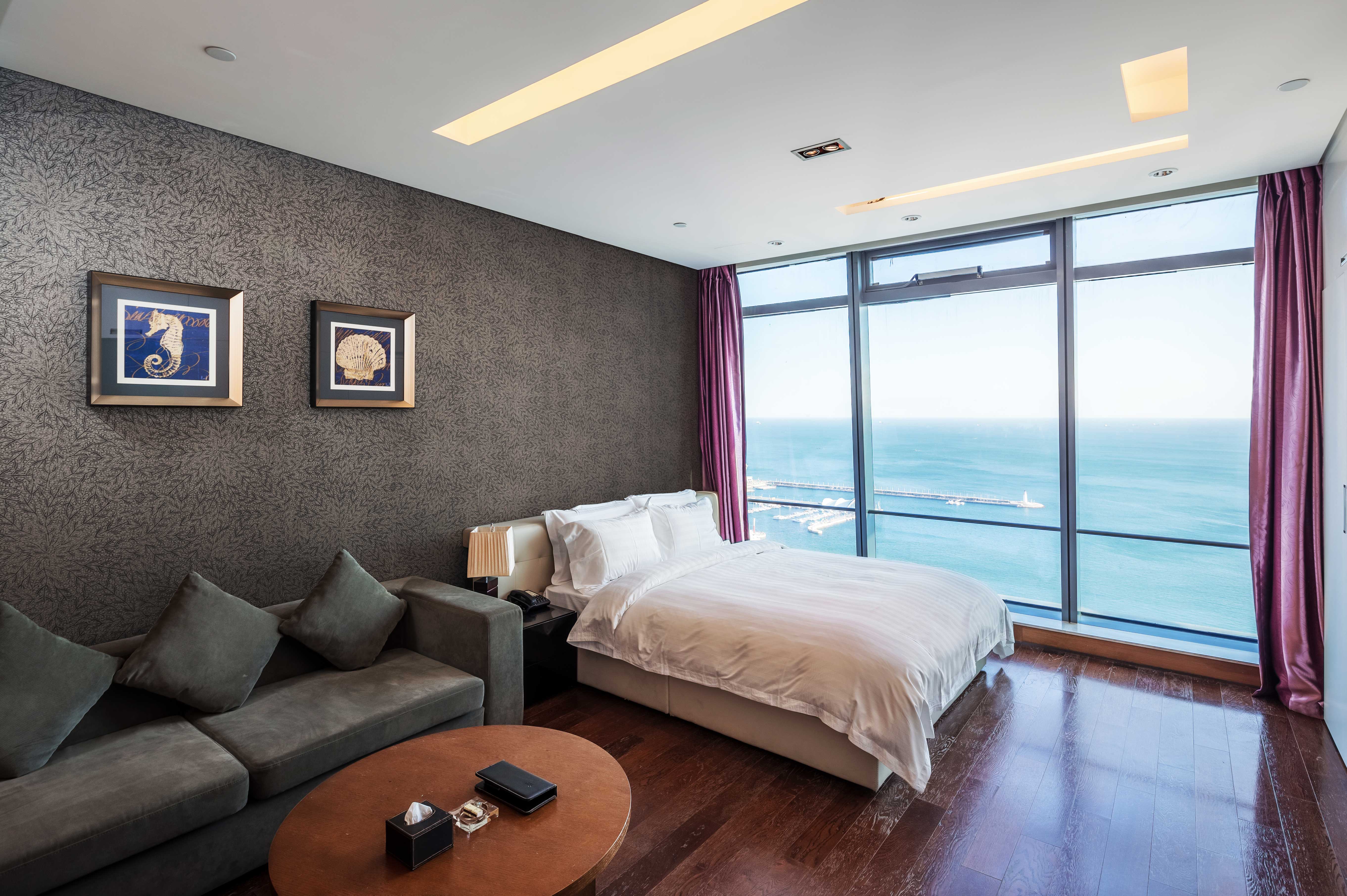 Grand Madison Qingdao Harbour view Central 28/50