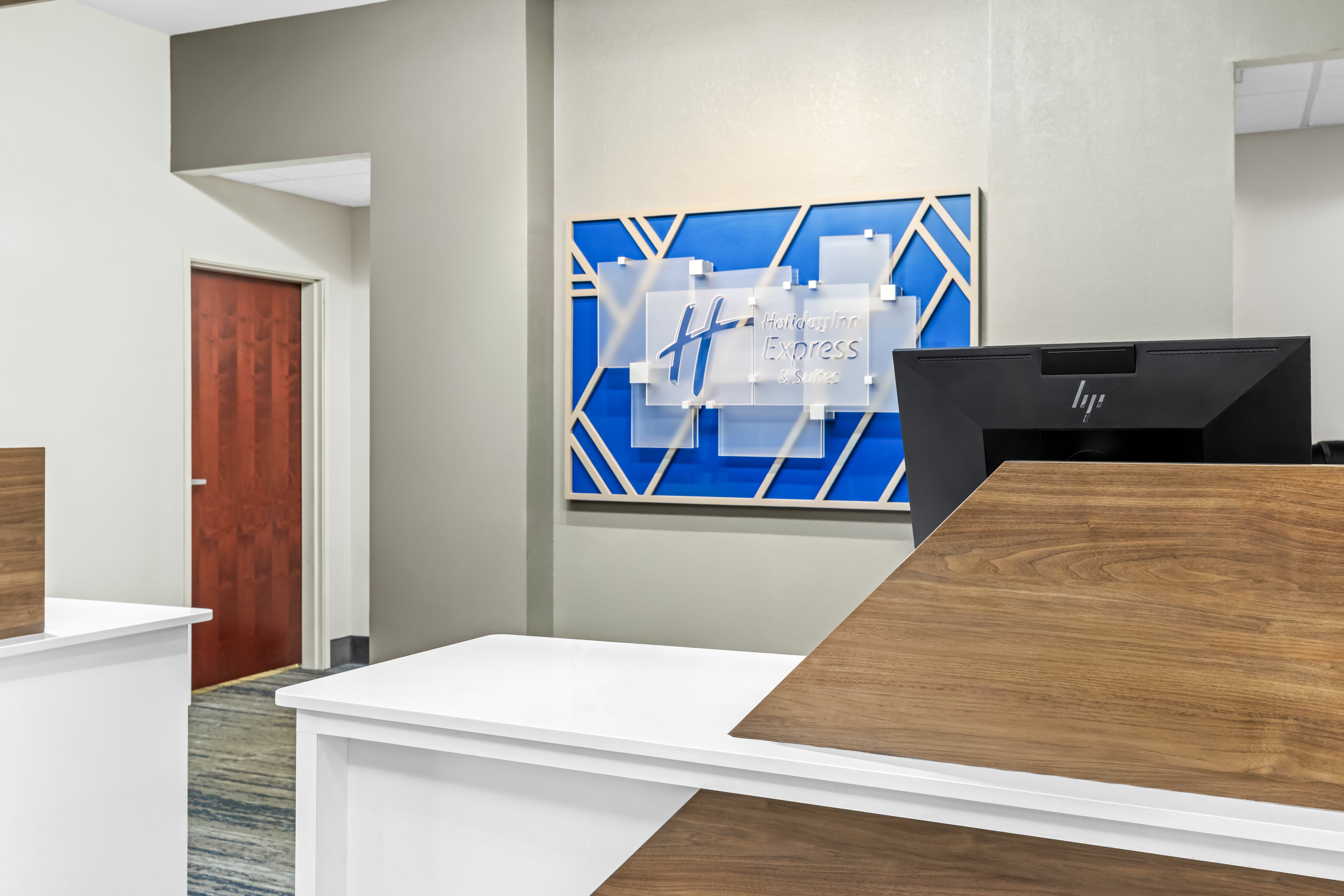 Holiday Inn Express Hotel Suites Florence Northeast 37/42