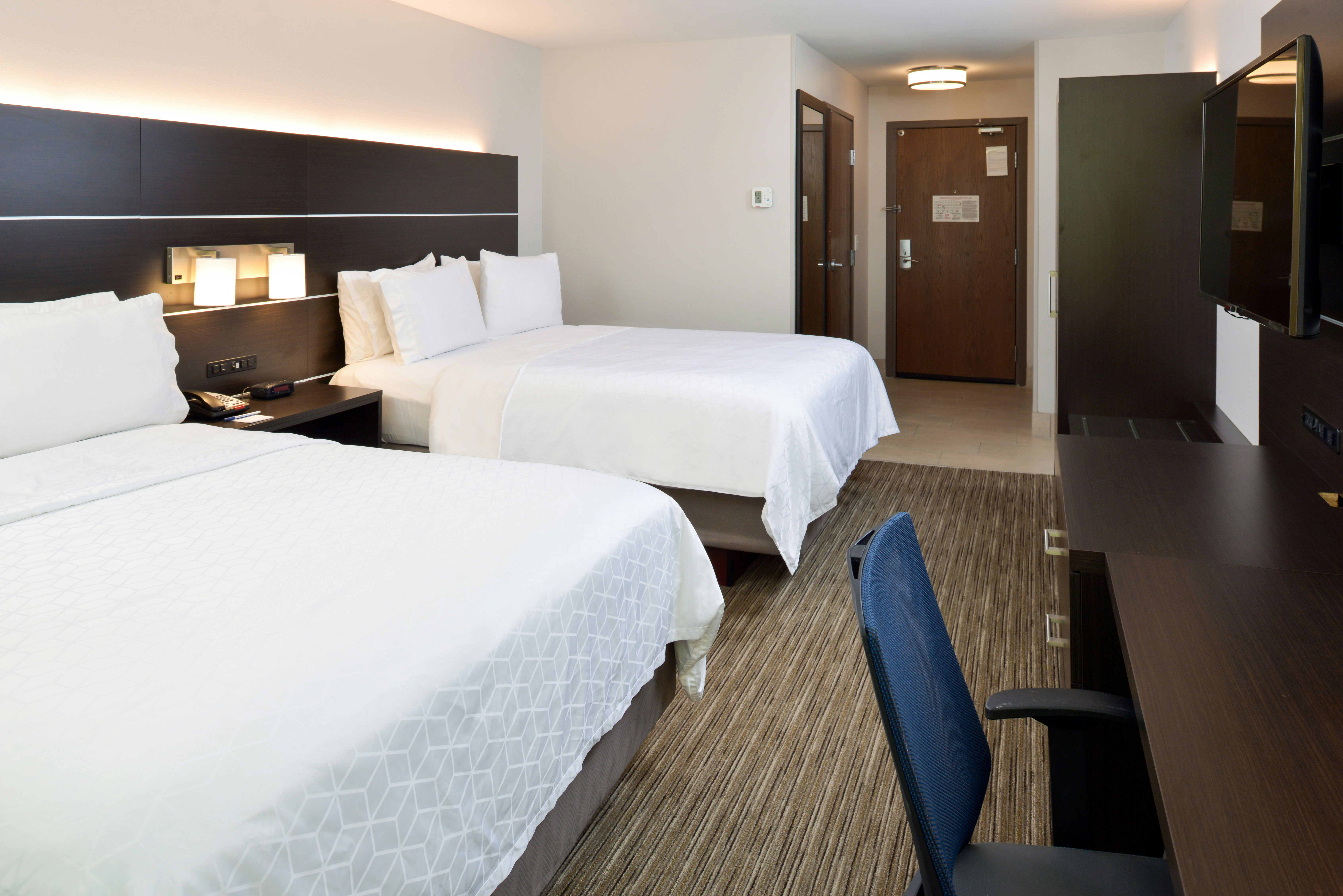 غرفة بسريرين كوين، Holiday Inn Express Hotel And Suites Pueblo North 4/6