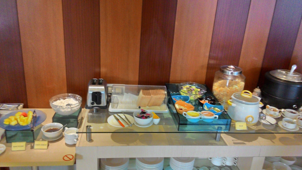 V HOTEL JAKARTA 26/45