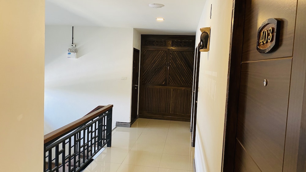 C Hotel Boutique And Comfort 37/40