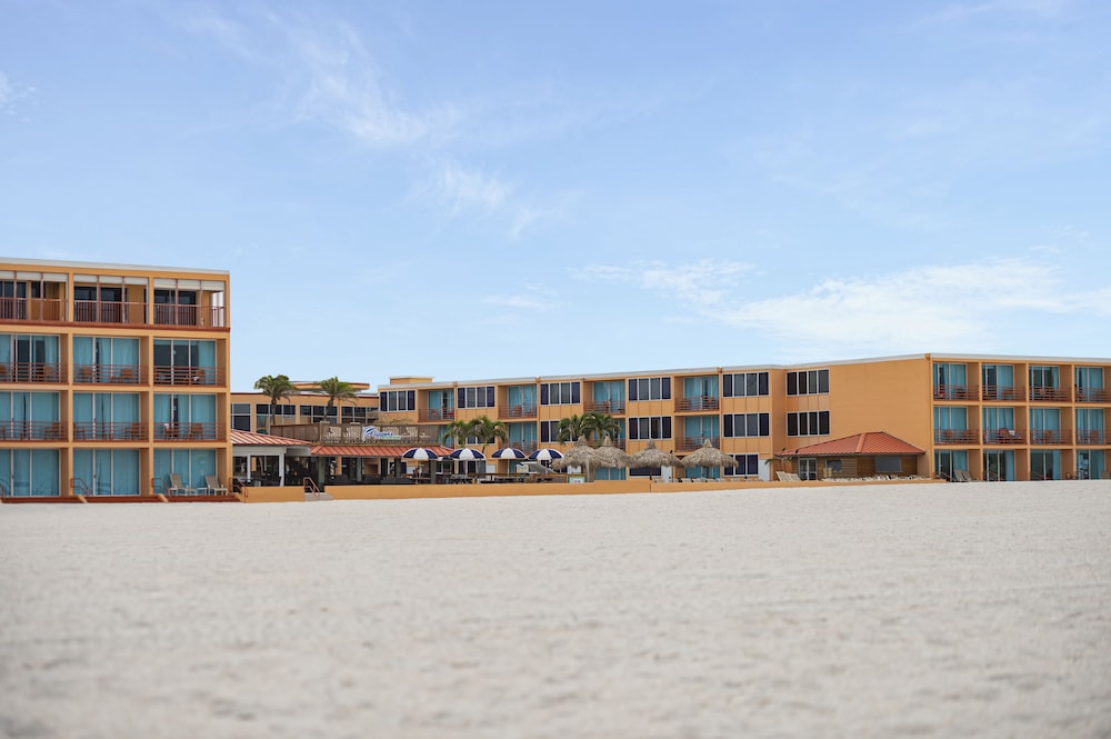 Dolphin Beach Resort 6/61