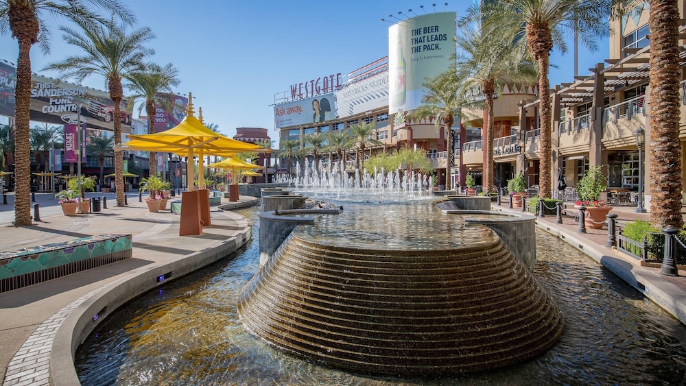 Everhome Suites Glendale Sports & Entertainment District 34/47