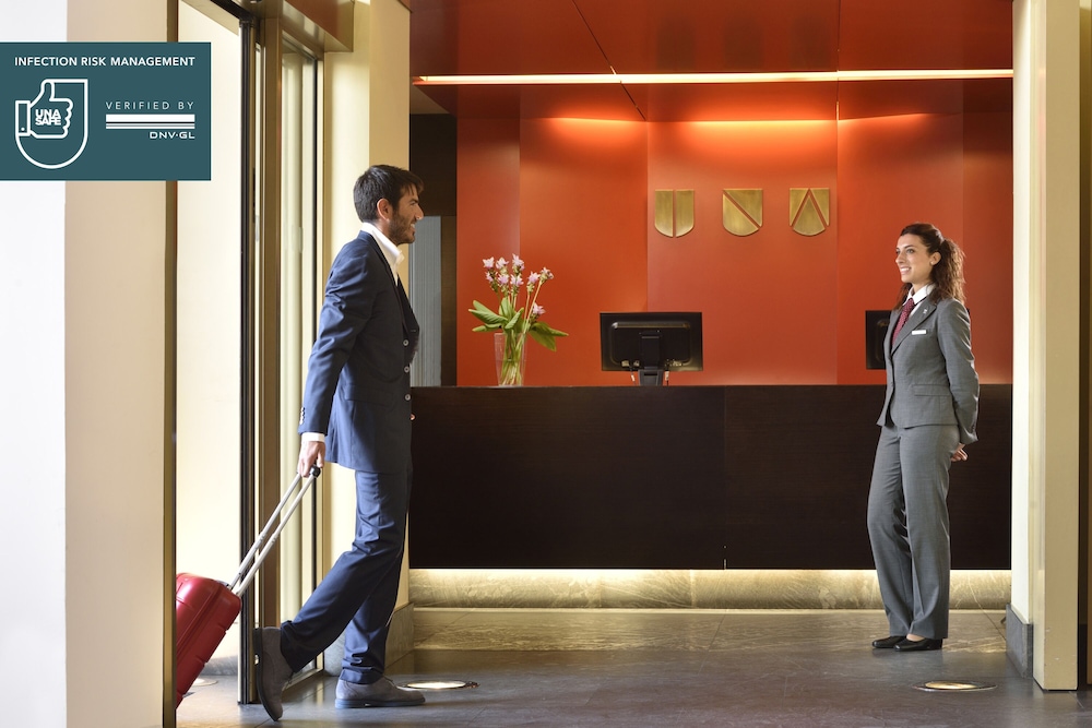 Unahotels Napoli 11/76