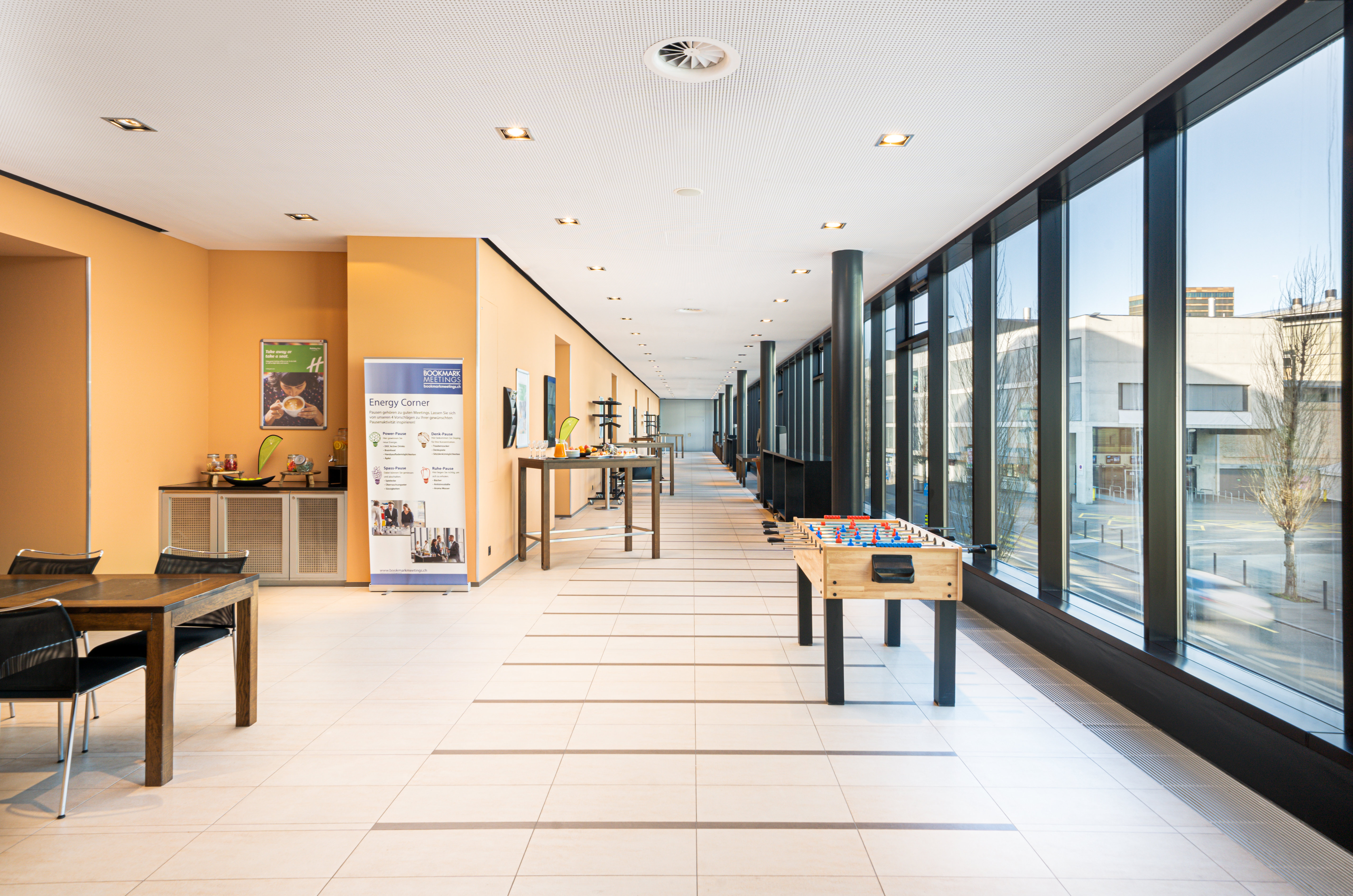 Holiday Inn Zurich Messe 47/77