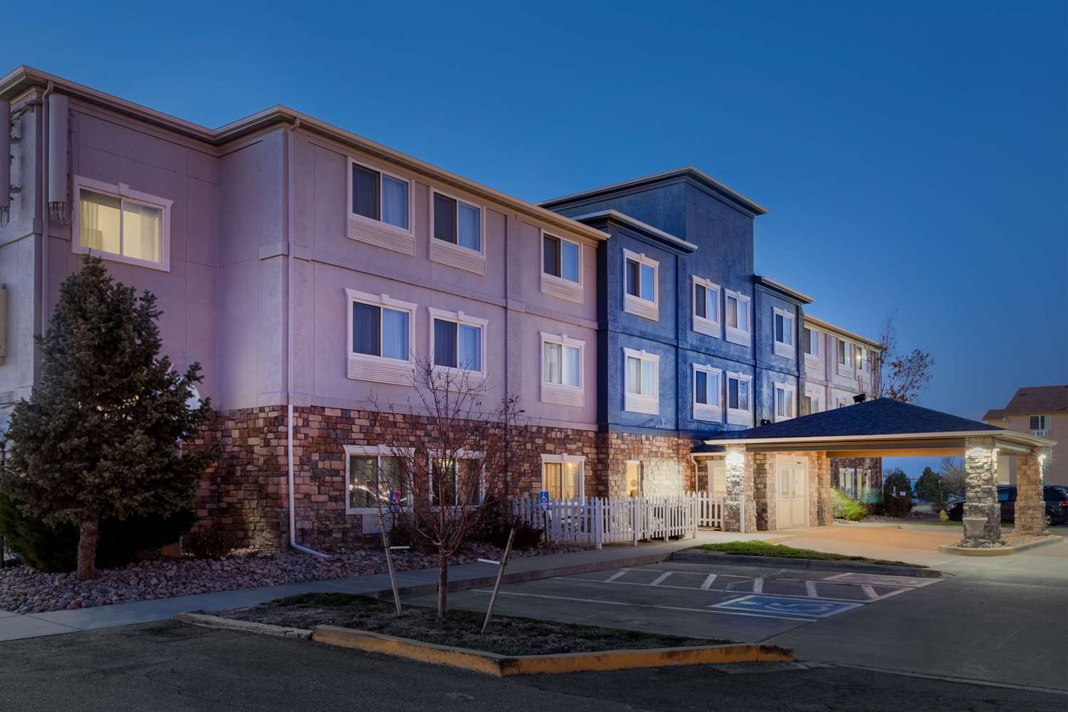 Baymont by Wyndham Henderson-Northeast Denver 49/58