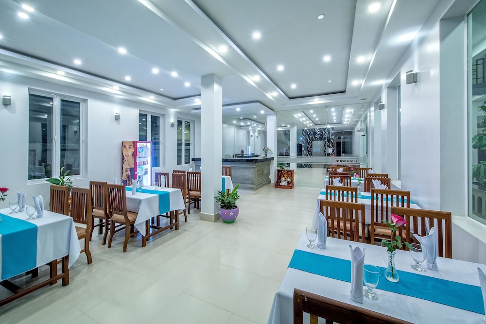 Golden Citadel Hotel 24/32
