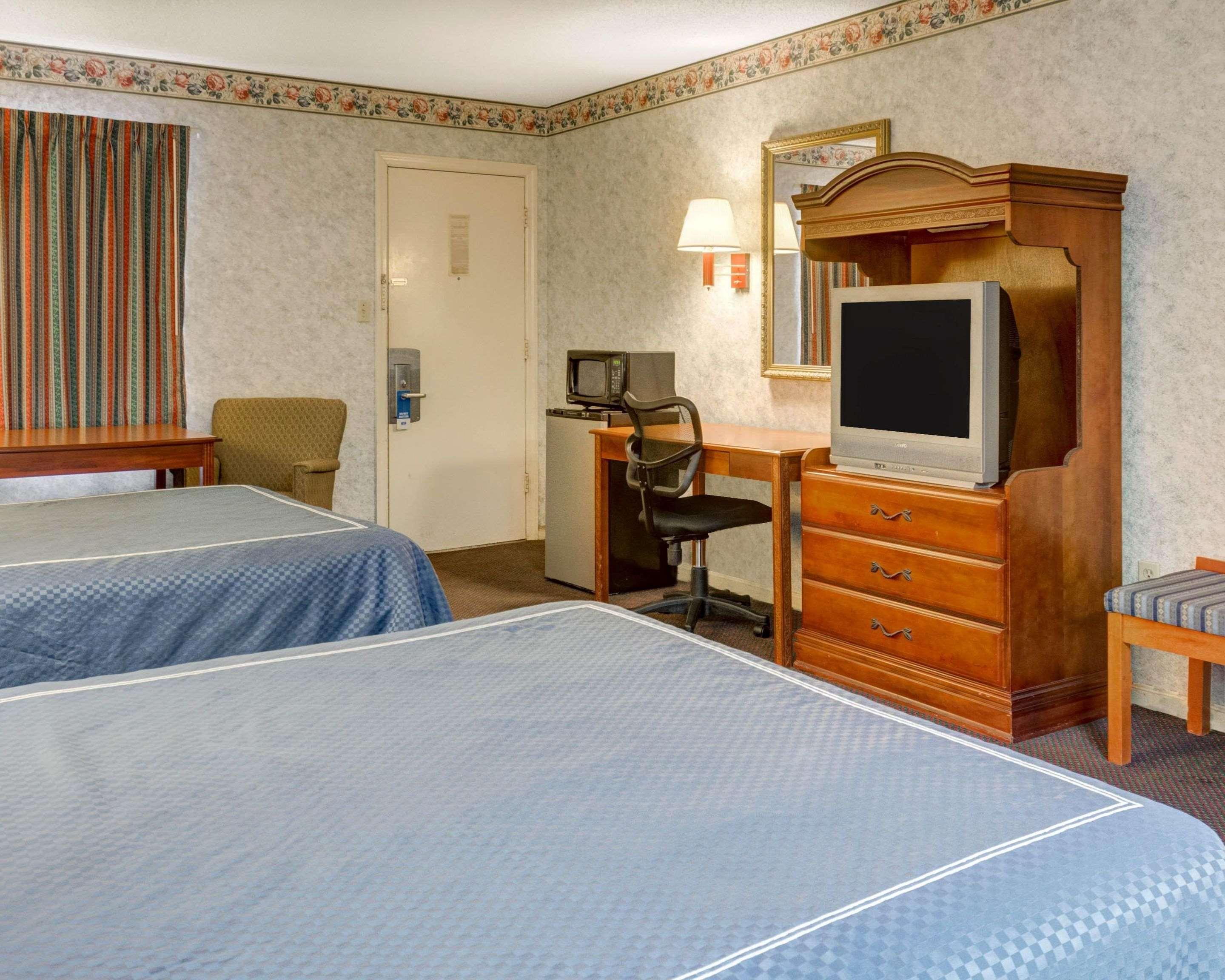 Rodeway Inn &amp; Suites Williamsburg 6/26