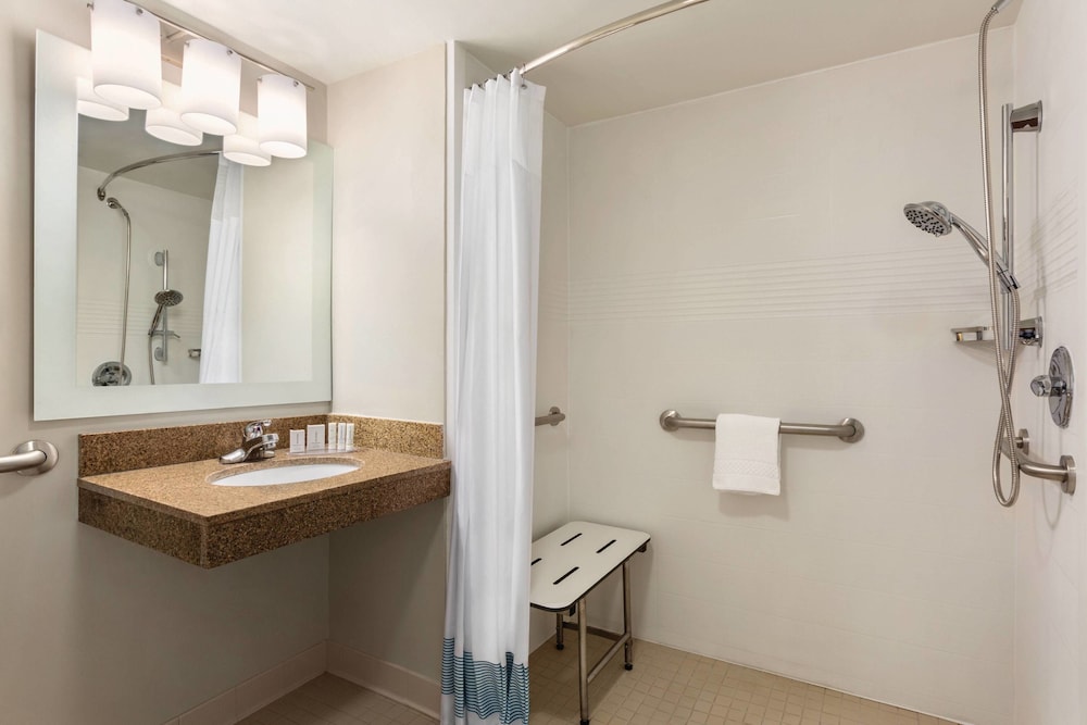 TownePlace Suites Denver West/Federal Center 9/42