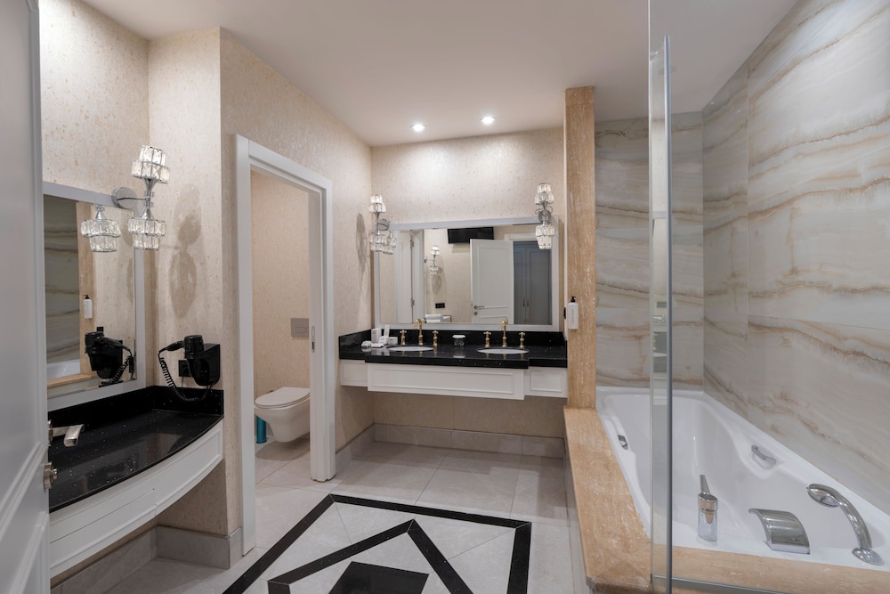 Diamond, 2 Queen Beds، Orange County Alanya 4/5