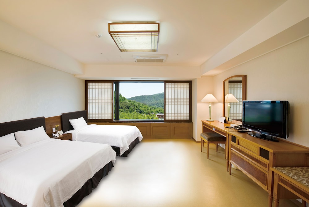 Ondol, Traditional, 1 Double and 1 Single Bed, Street View