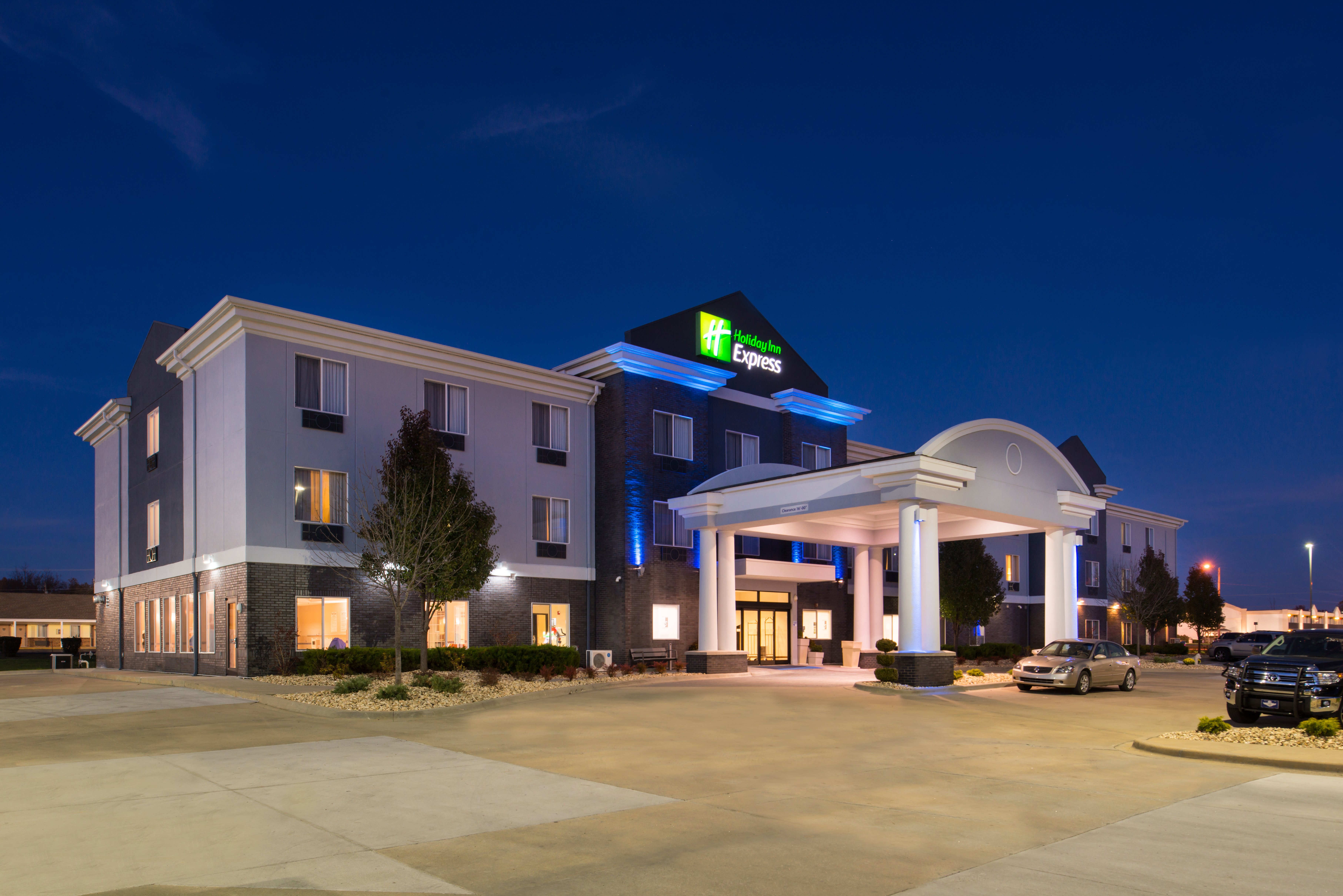 Holiday Inn Express Hotel And Suites Pittsburg 3/73