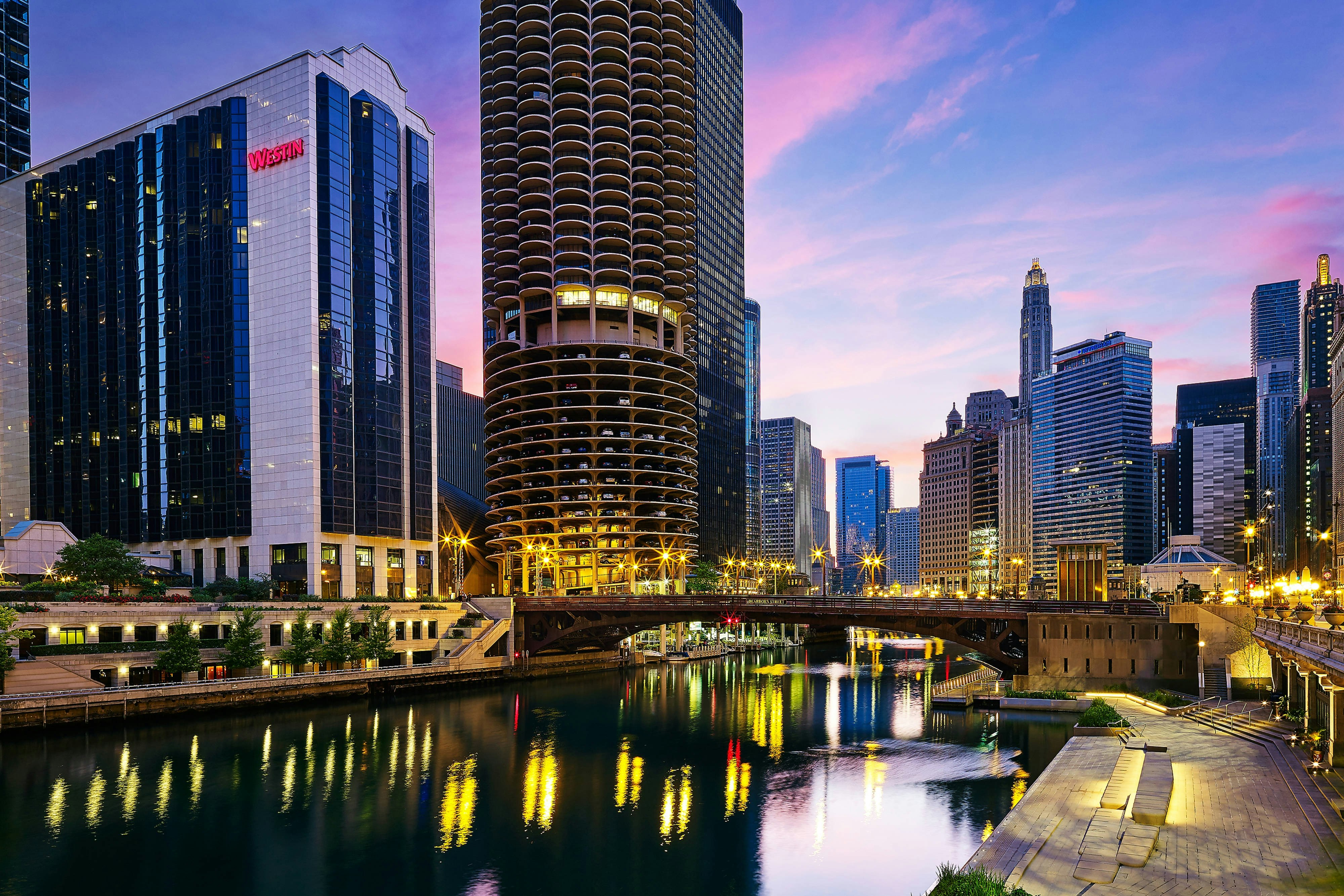 Westin Chicago River North 54/56