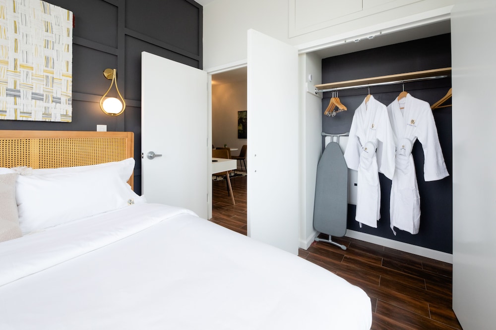 The Modernist Hotel 16/43