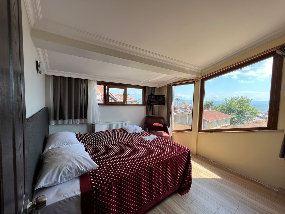 Blue Sea Hotel 10/50
