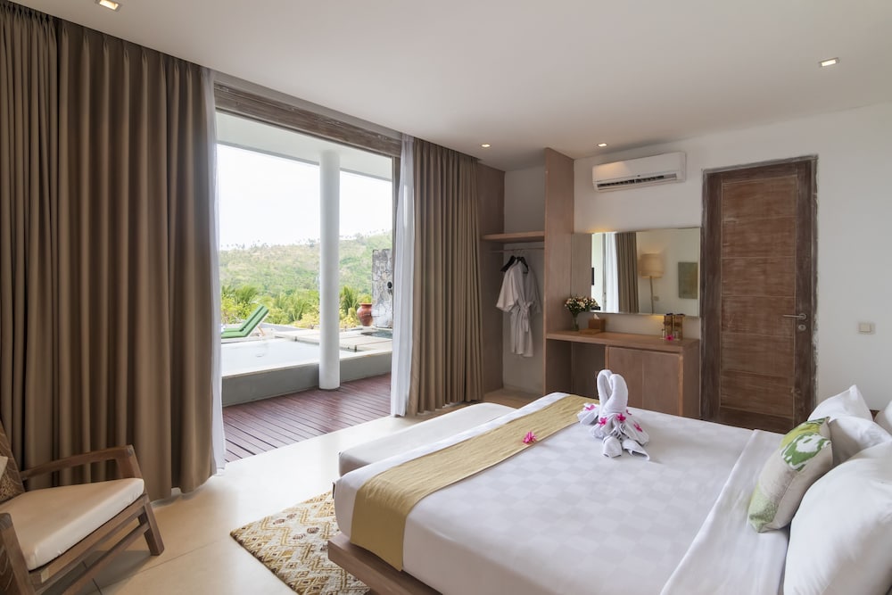 Suite, King Bed, Mountain View, Private Pool, Balcony