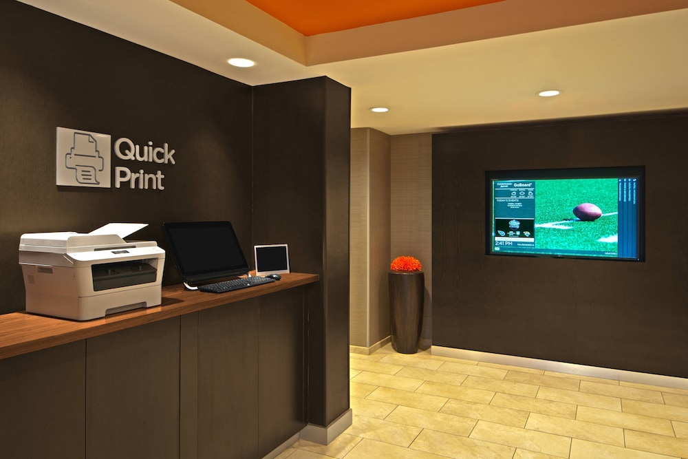 Courtyard By Marriott Bentonville 6/42