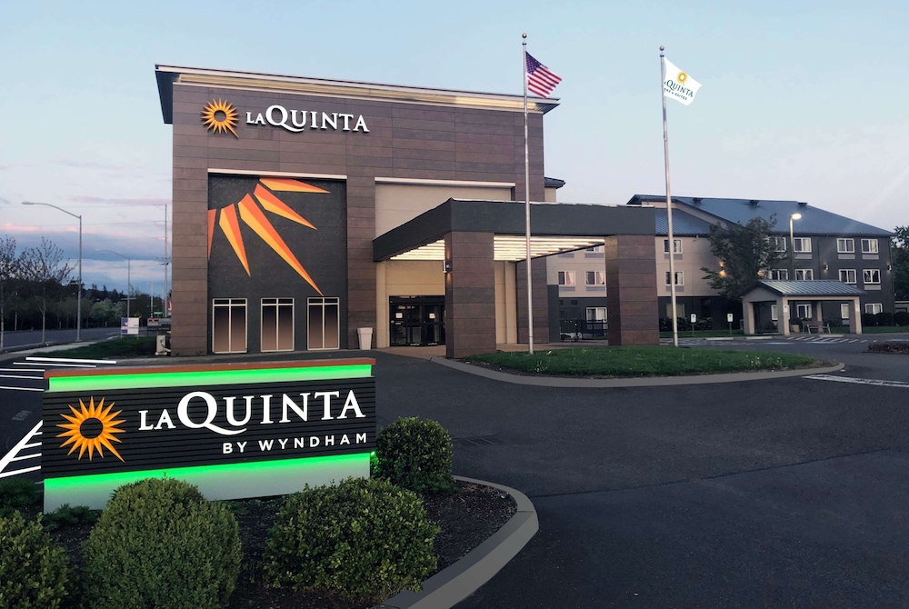 La Quinta Inn And Suites By Wyndham Springfield 2/46