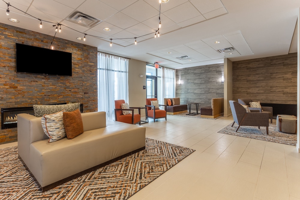Hawthorn Suites By Wyndham Fargo 23/34