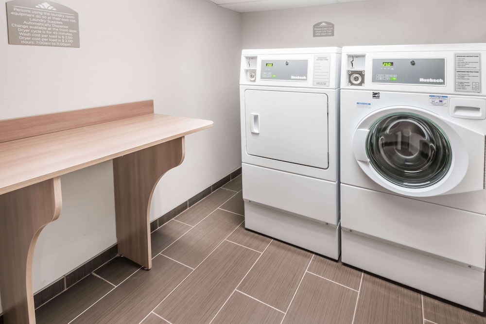 Microtel Inn and Suites by Wyndham Warsaw 25/42