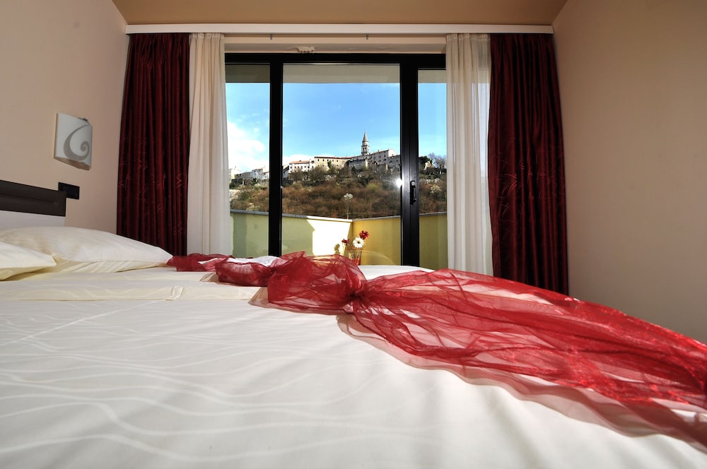 Hotel Fontana 29/65