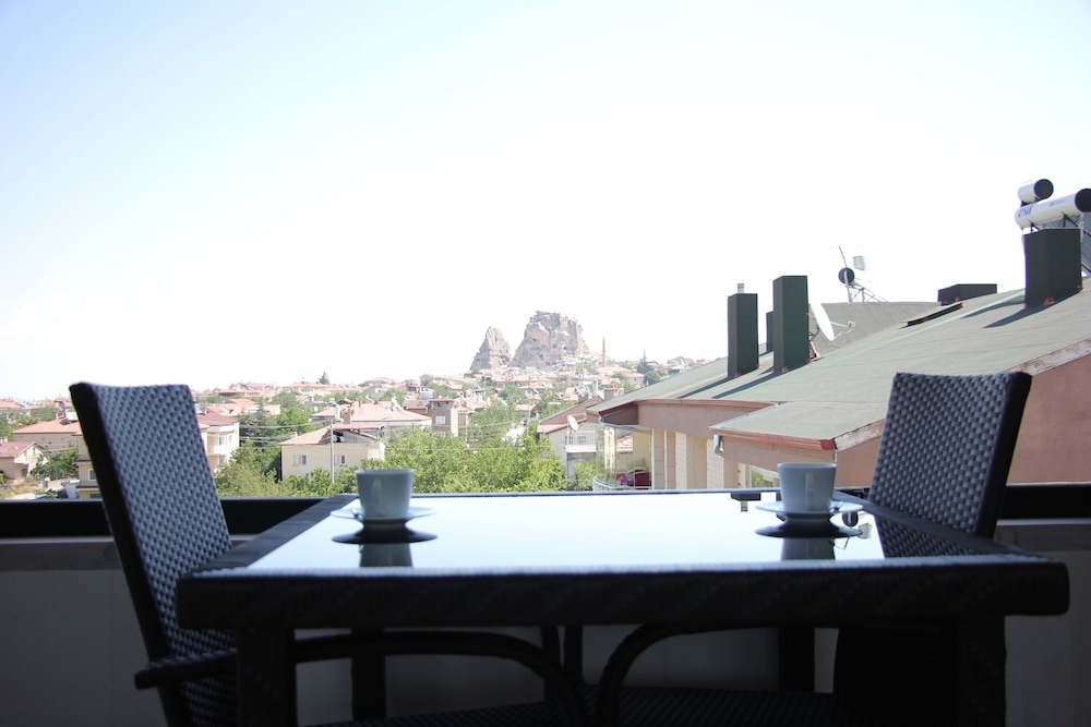 El Nazar Stone Suite 48/50