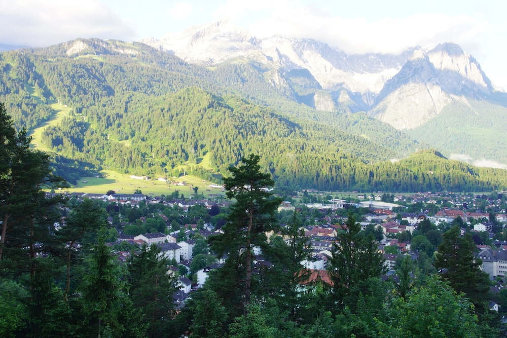 Hotel and Gasthof Fraundorfer 44/50