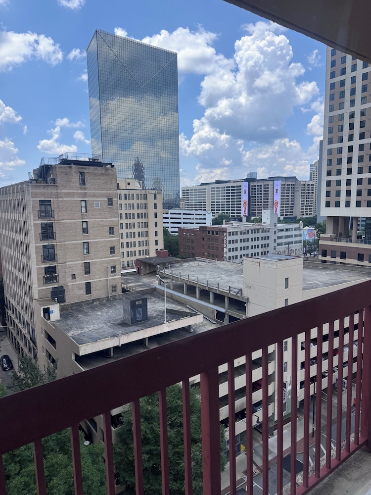 Barclay Hotel Atlanta Downtown 47/51