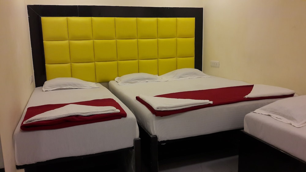 Hotel Janata 15/28