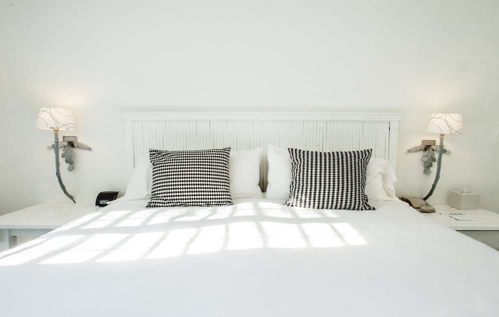 Room, King Bed, Pool Side