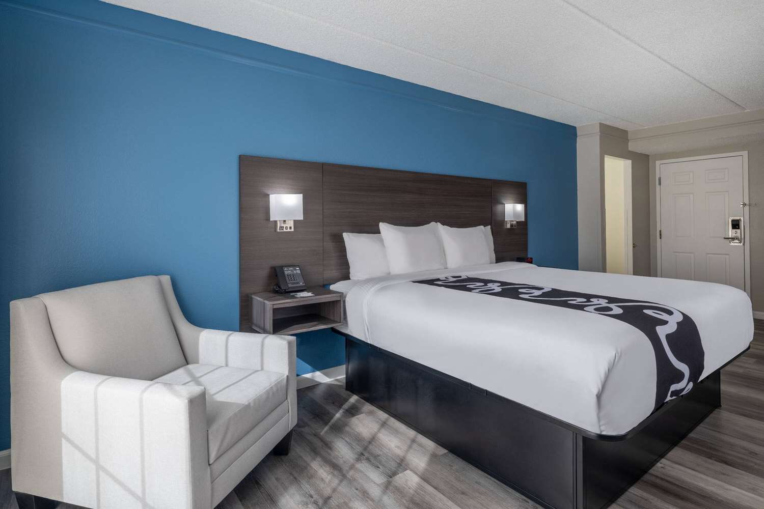 La Quinta Inn Sacramento North 17/39