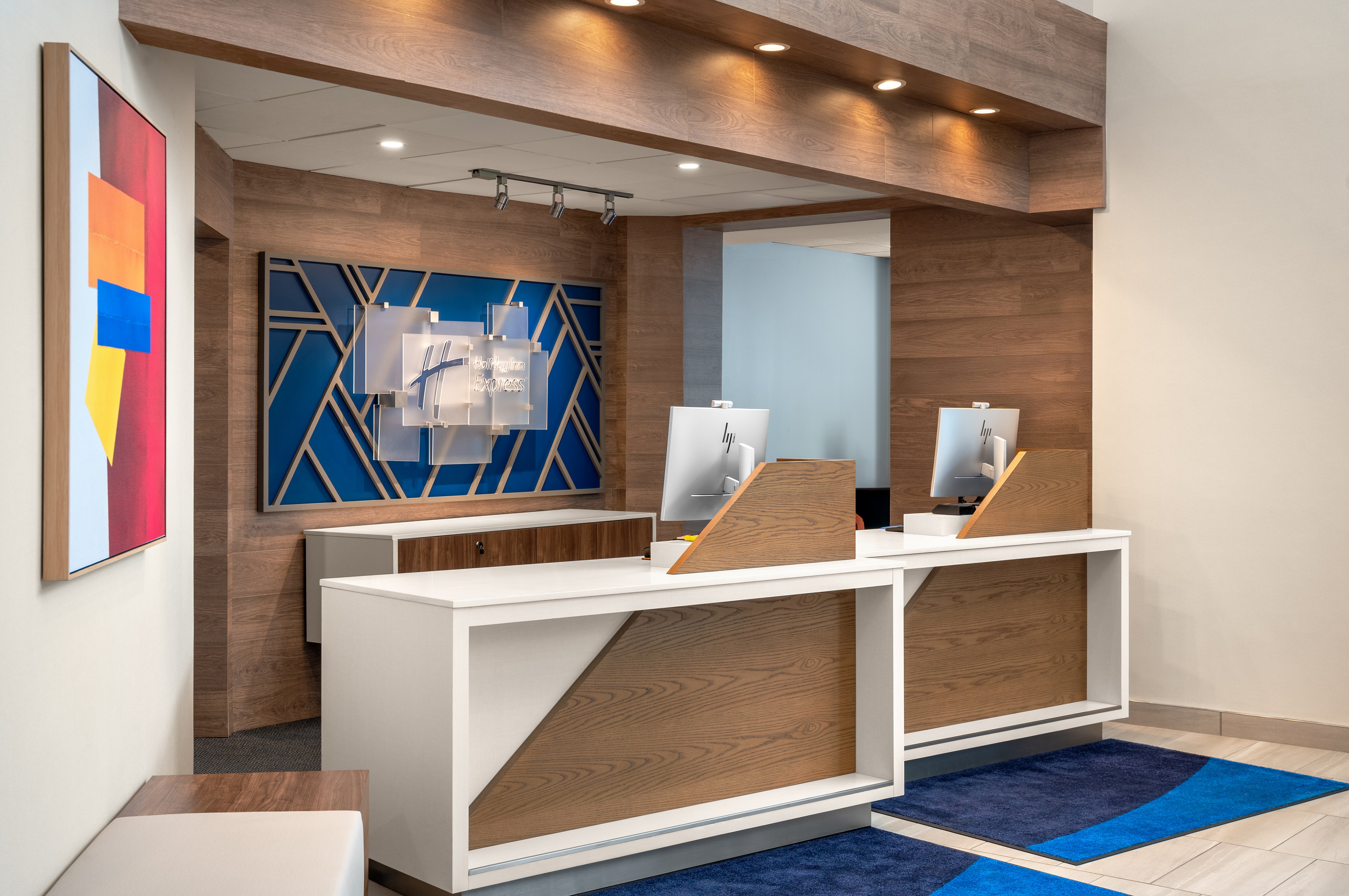 Comfort Inn & Suites Hawthorne NY 7/72