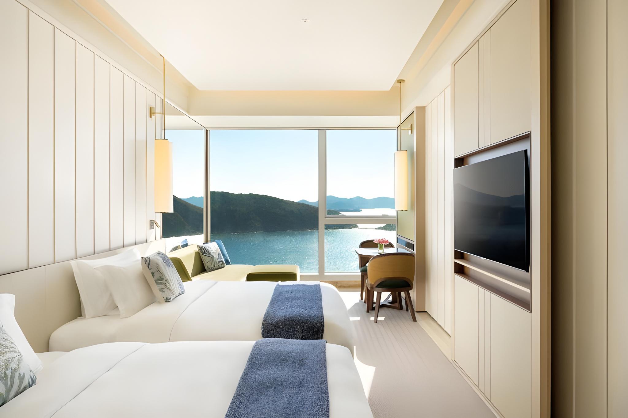 Room, Double or Twin Bed, Ocean Front