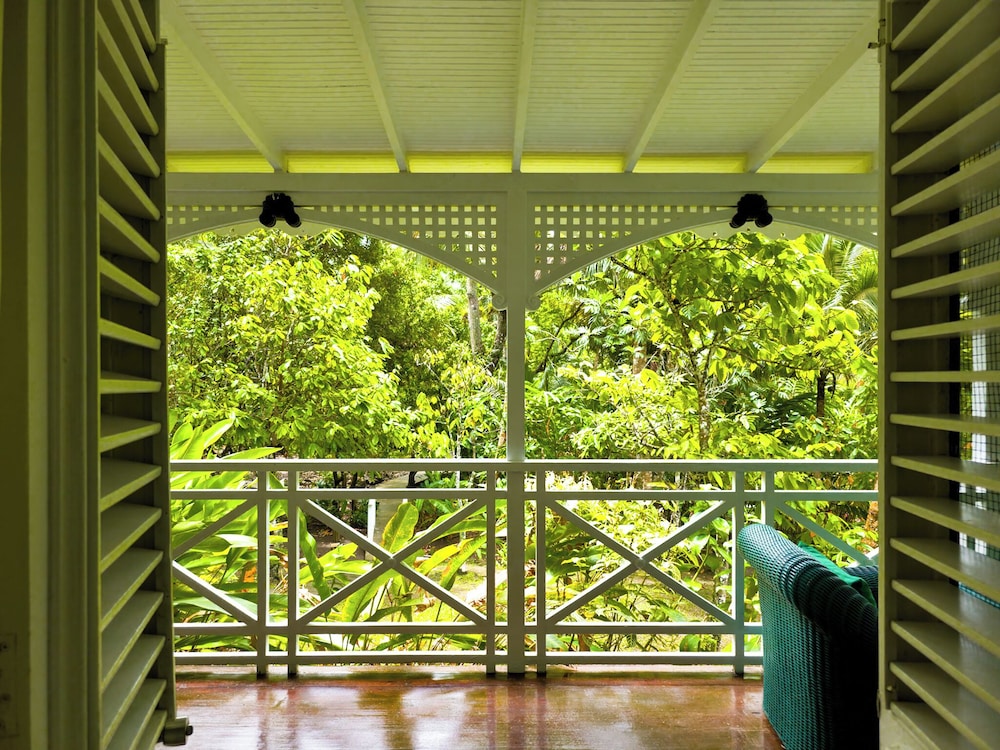Fond Doux Holiday Plantation 48/81