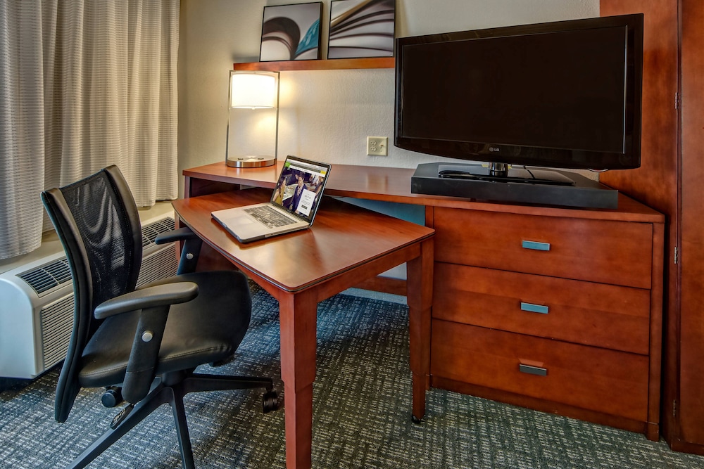 Courtyard By Marriott Memphis Southaven 46/48