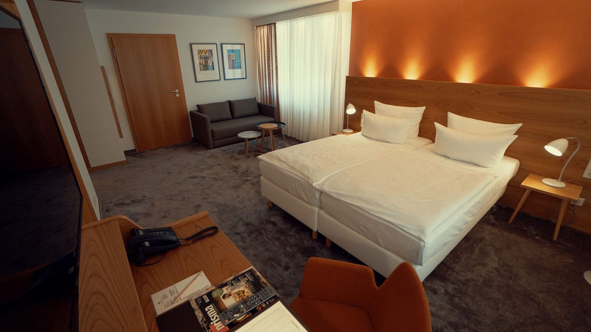 غرفة ديلوكس بسرير كينج وسرير فردي، Hotel Adler Asperg 4/10