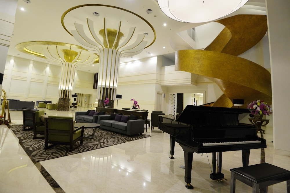 SWISS-BELHOTEL JAMBI 54/60