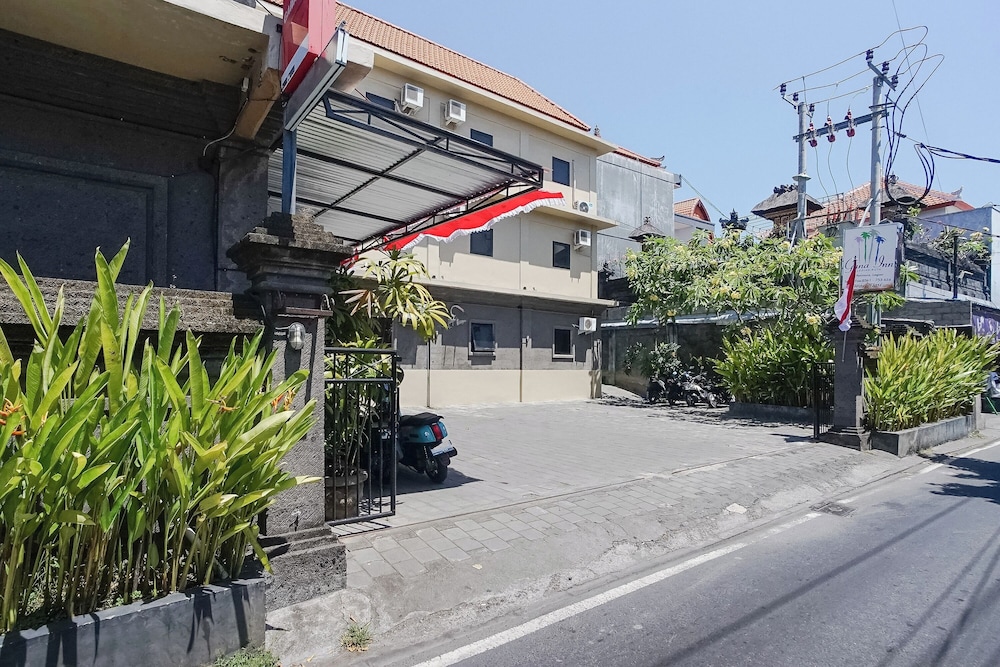 GANA INN LEGIAN 20/25