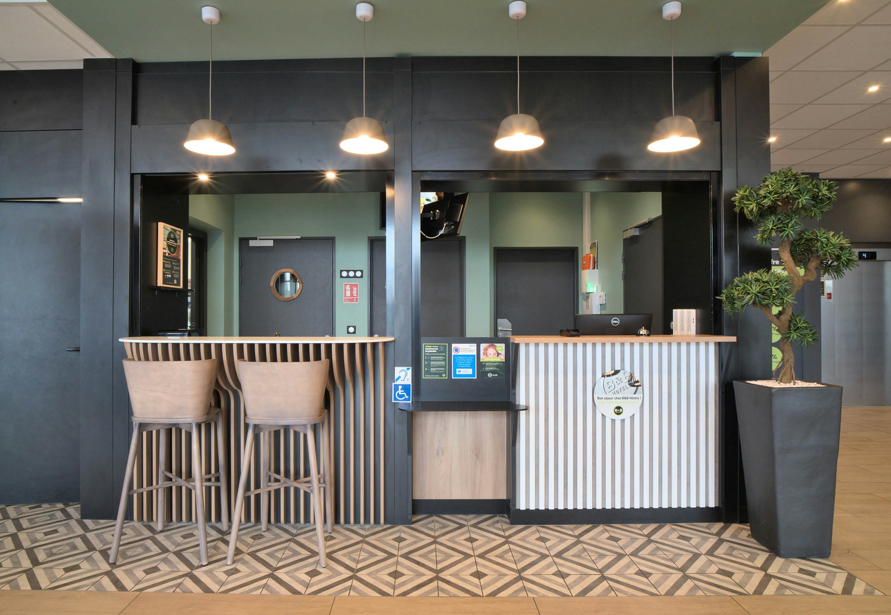 Lobby at B&B Hotel Dreux Nord, DREUX