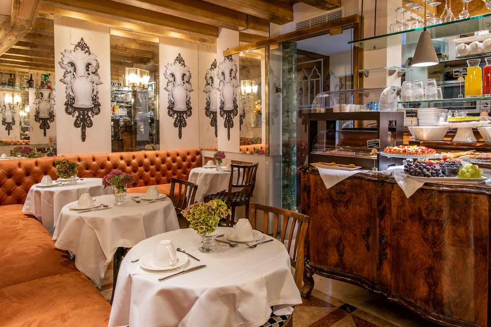 Hotel Santo Stefano 38/47