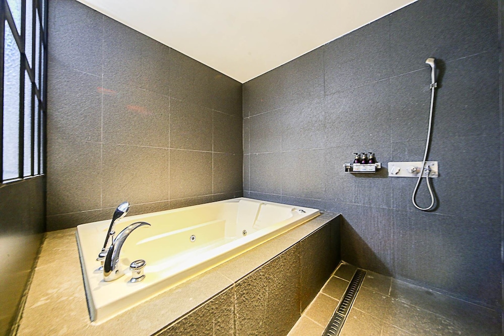 Hotel Myeongjak 62/67