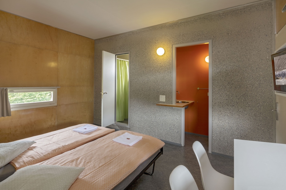Lausanne Youth Hostel Jeunotel 36/40