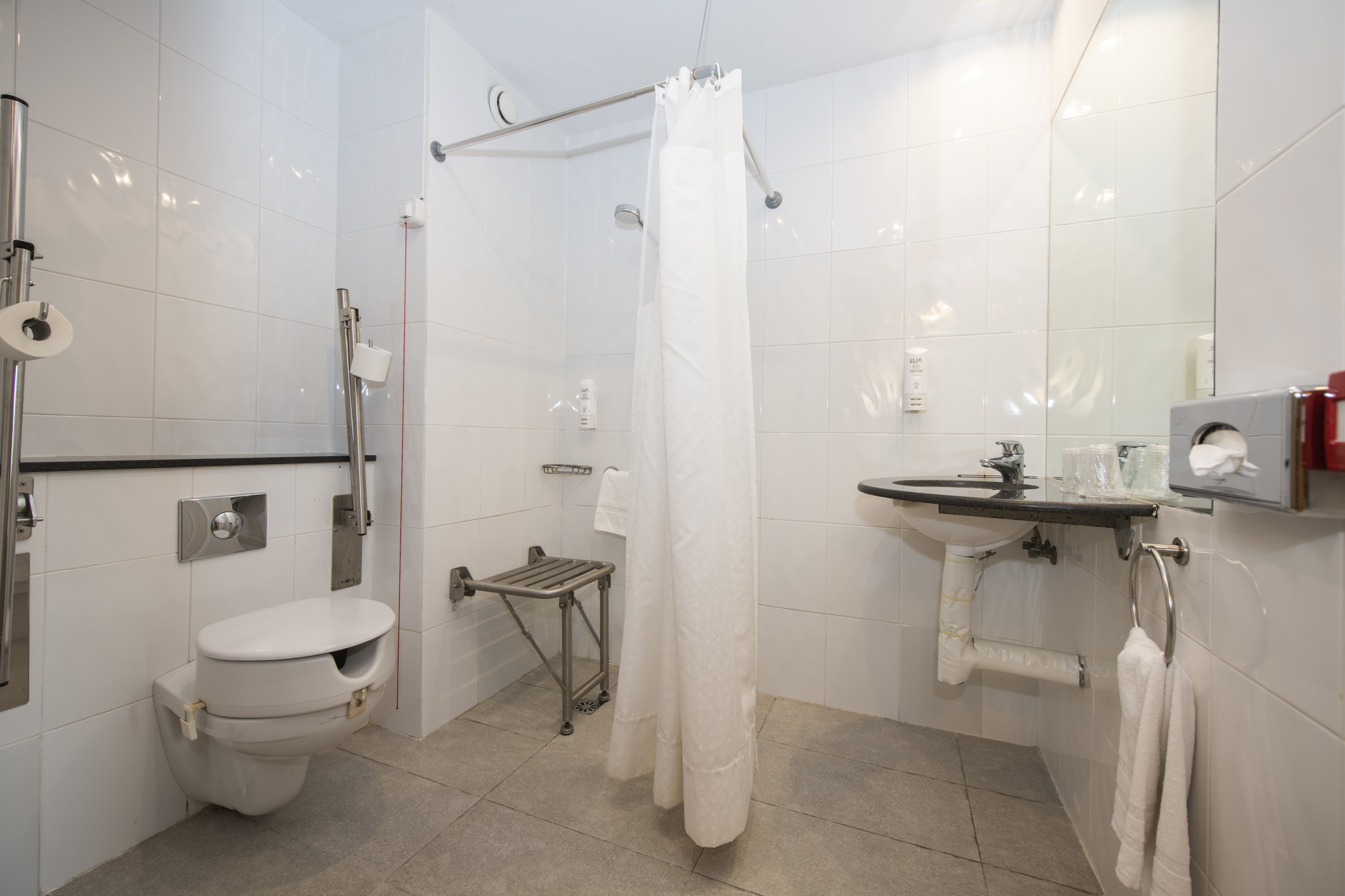 Holiday Inn Express Molins de Rei 59/62