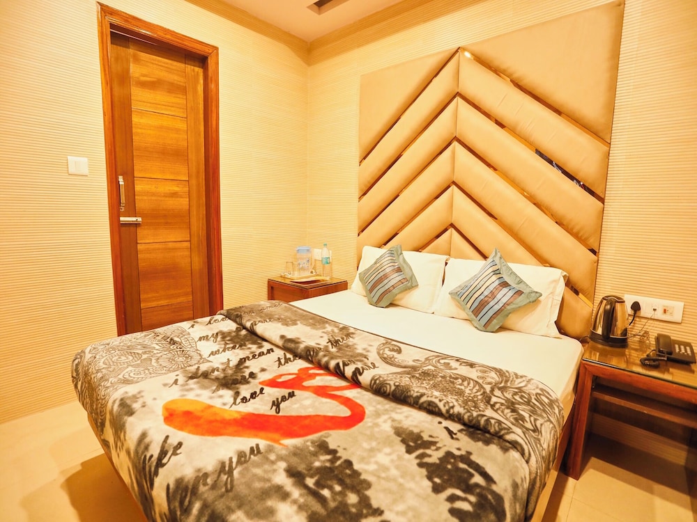 Hotel Gold Star Inn 22/36