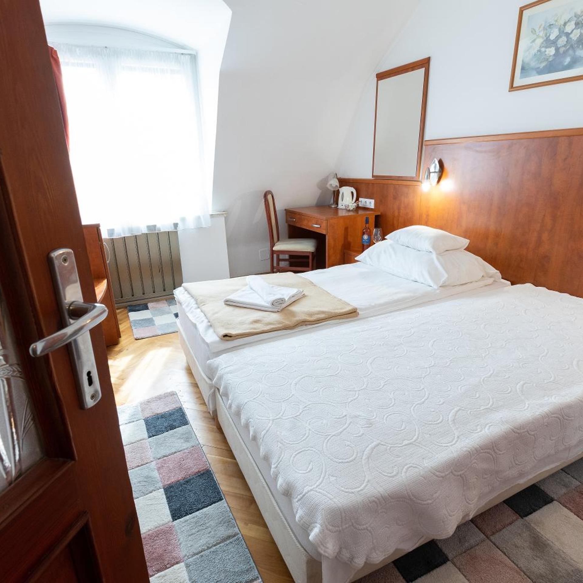 غرفة قياسية بسرير مزدوج، Helios Hotel Pension 6/10