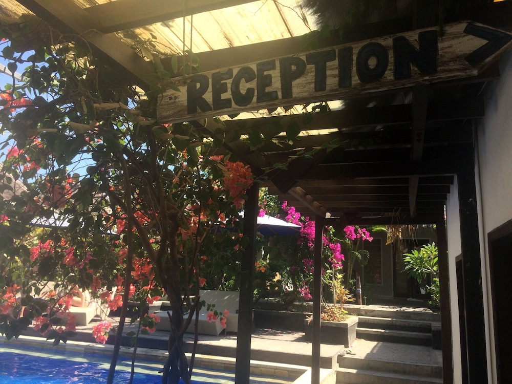 Bale Sampan Bungalows 33/64